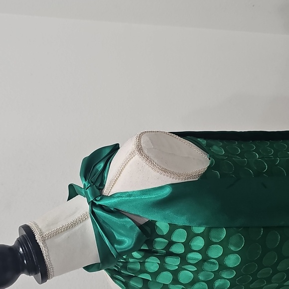 SNAP. Green Women's dress, Sleeveless with Satain Tie, Size 7 - Picture 6 of 13